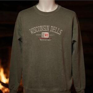 Wisconsin Dells Vintage Gray Sweatshirt Thick Heavy Quality Soft Comfortable Siz